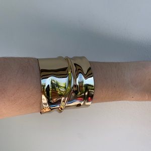 Gold cuffs (2)